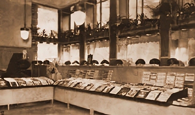 snyder's song shop in chicago. click for more.